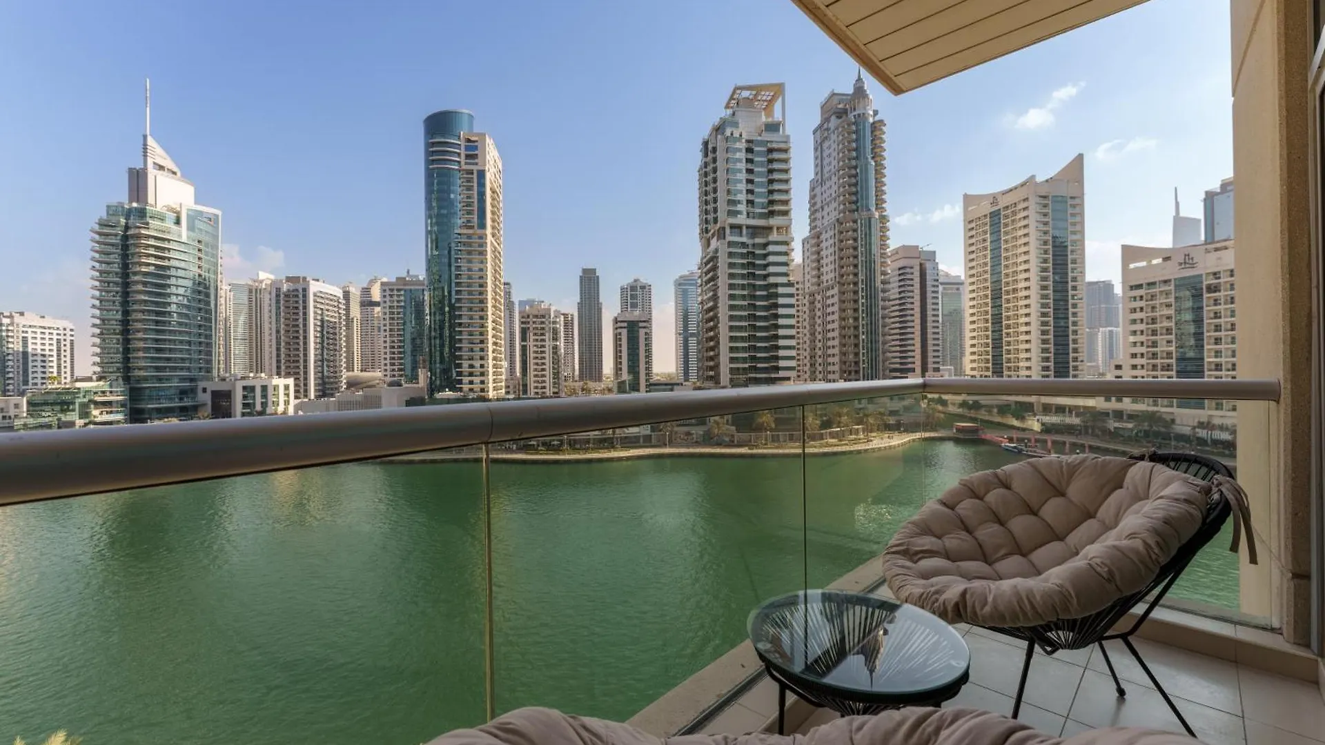 Maison Privee - Blissful Living With Dubai Marina Waterfront Views