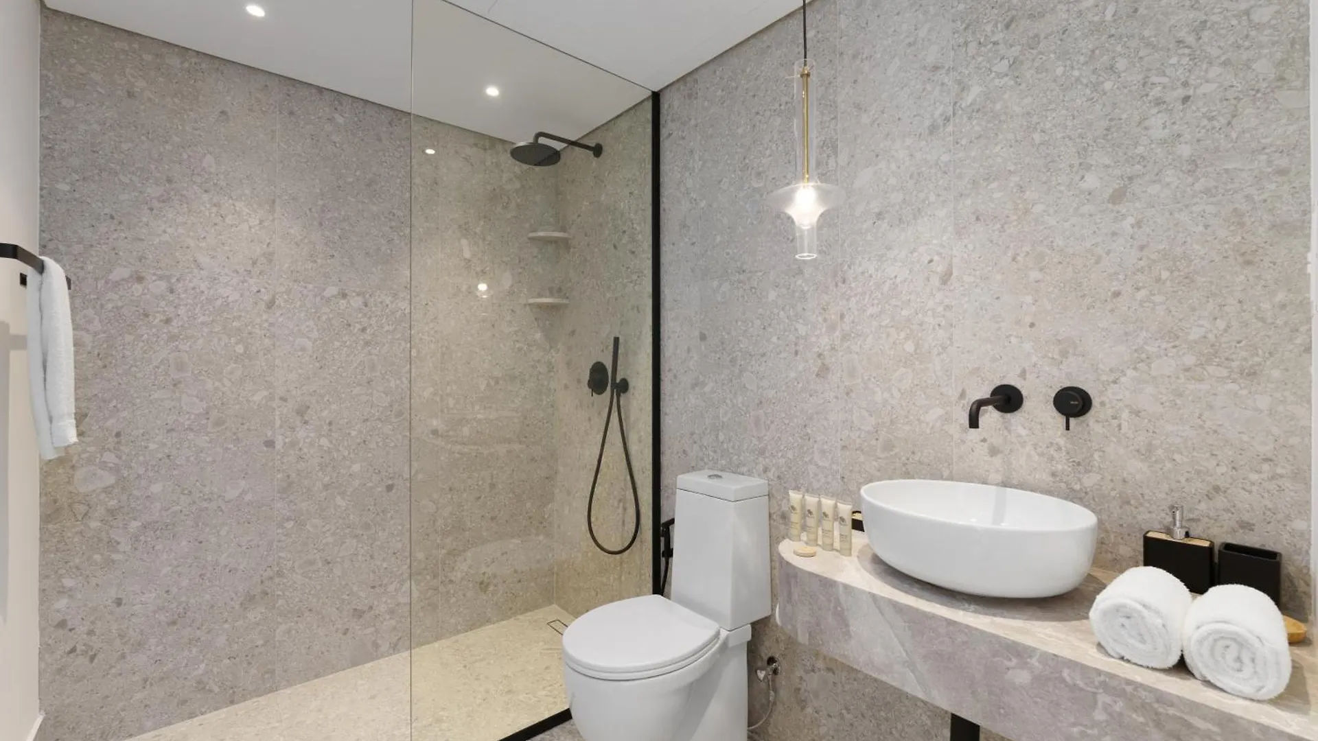 Maison Privee - Blissful Living With Dubai Marina Waterfront Views Apartment