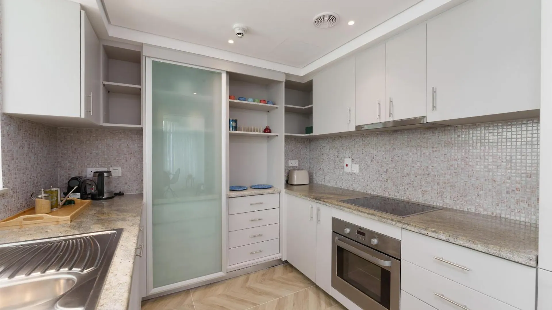 Maison Privee - Blissful Living With Dubai Marina Waterfront Views Apartment
