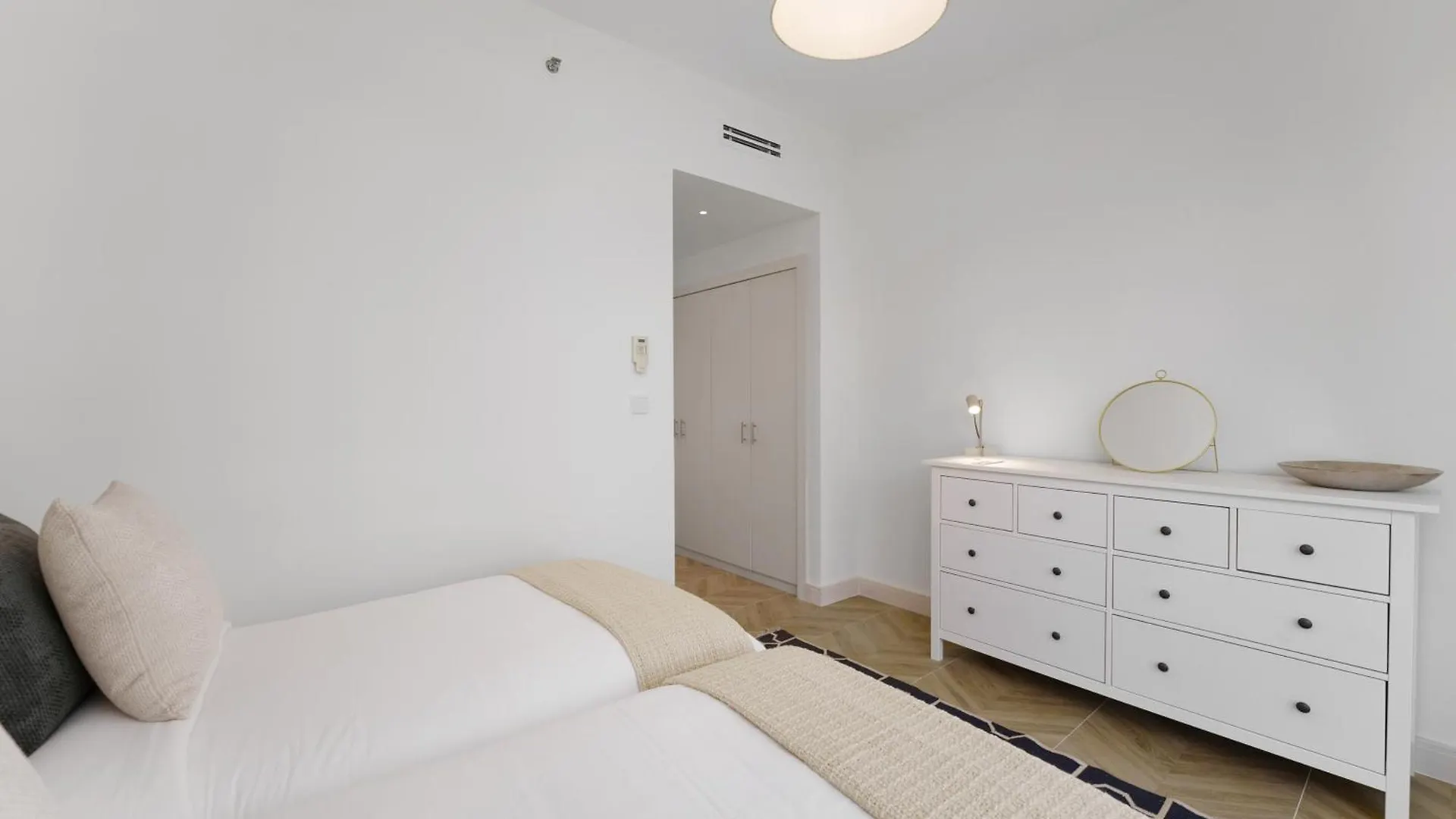 Maison Privee - Blissful Living With Dubai Marina Waterfront Views 0*,  United Arab Emirates