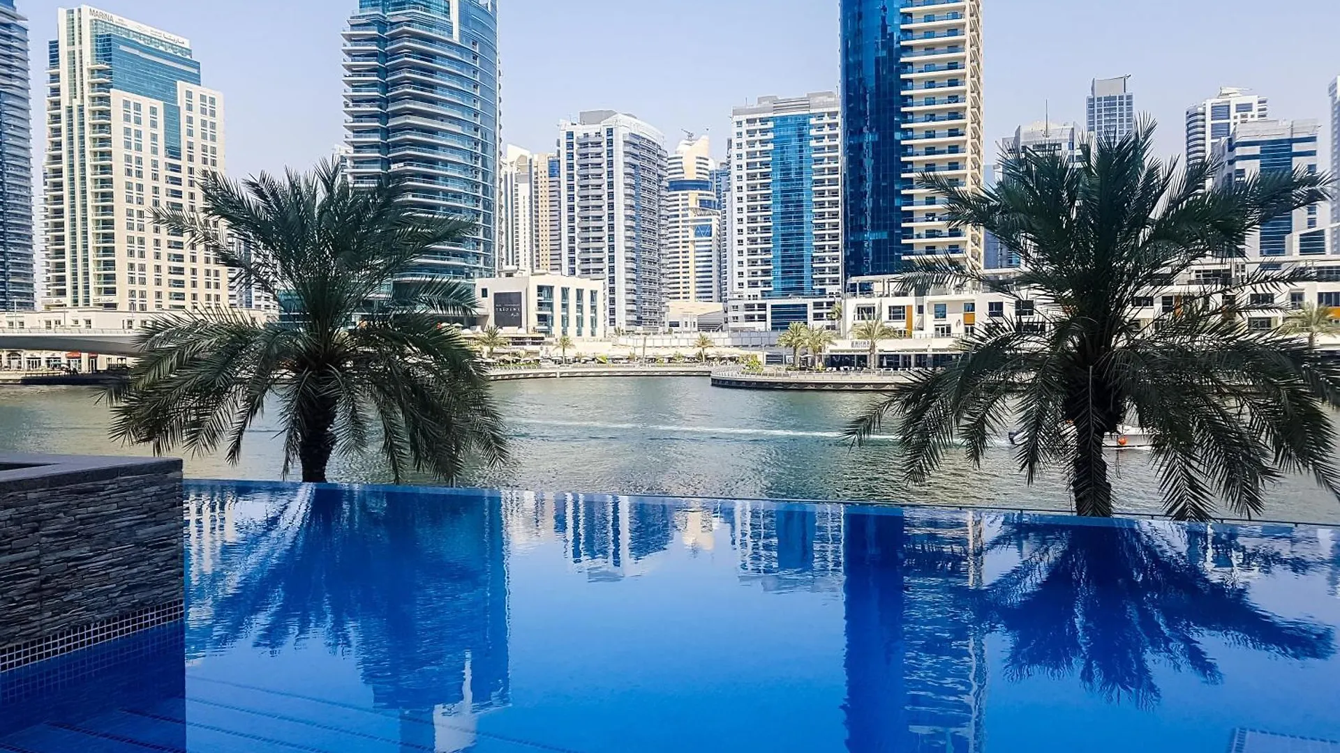 Apartment Maison Privee - Blissful Living With Dubai Marina Waterfront Views